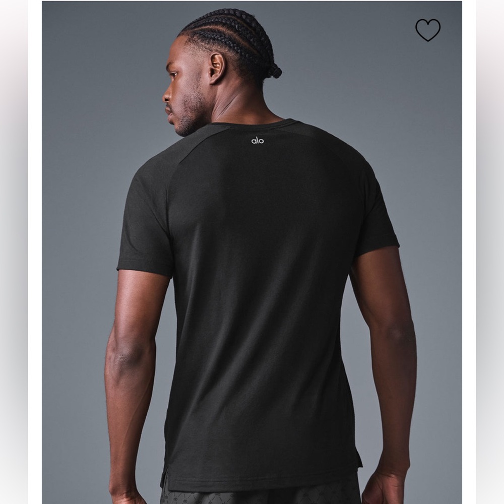12TH RESTOCK ALO Yoga Men’s “Triumph” Raglan Tee (M) *BESTSELLER*